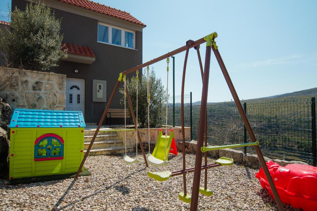Holiday Home Moliva Sitno Donje Exteriör bild