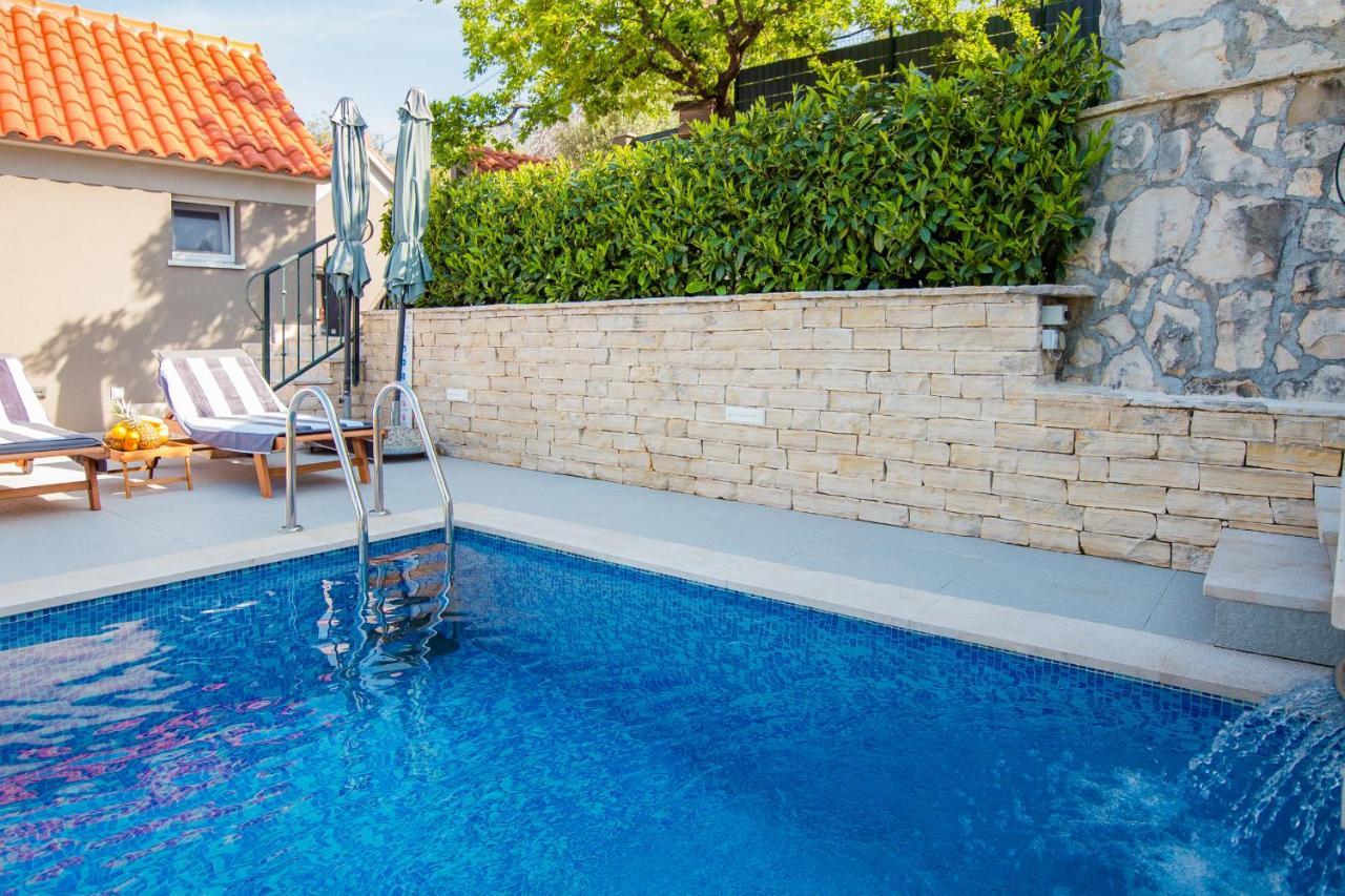 Holiday Home Moliva Sitno Donje Exteriör bild
