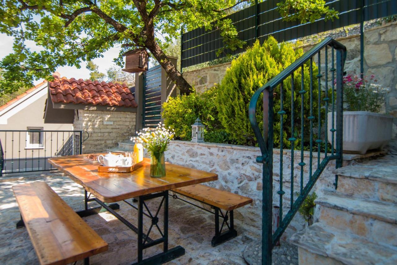 Holiday Home Moliva Sitno Donje Exteriör bild